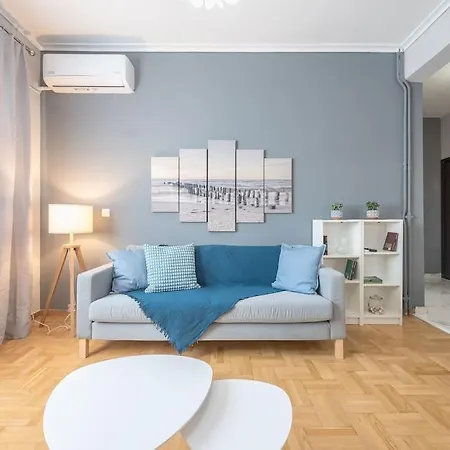 Luxurius Apt In Megaro Mousikis Metro Station Athens Exterior photo