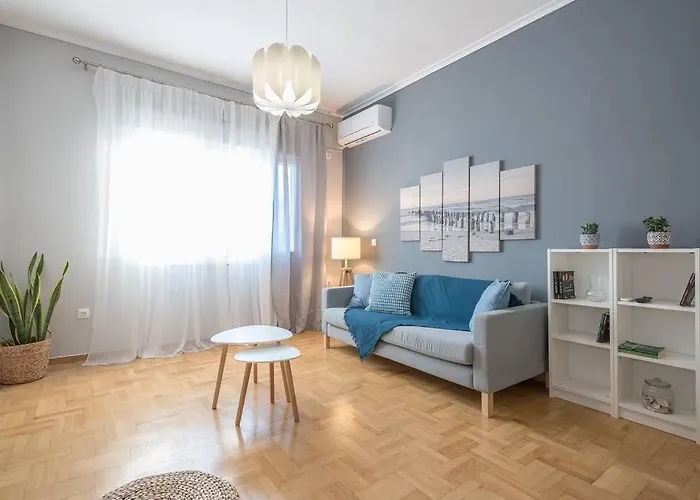Luxurius Apt In Megaro Mousikis Metro Station